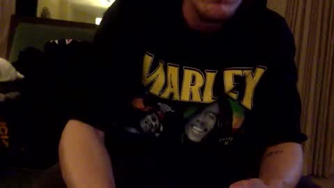 Snapshot of oystersbaby562 chatting on October 19, 2025, 5:19 am Frankie Oysters online show from October 19, 2025, 5:19 am