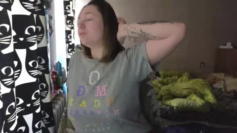 Snapshot of ozalin chatting on February 25, 2026, 10:03 am ozalin online show from February 25, 2026, 10:03 am