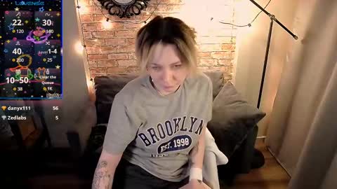 ozalin_green online show from February 16, 2025, 11:38 am