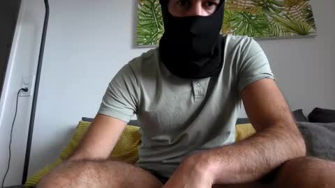 Snapshot of p3dro3scobar chatting on May 13, 2026, 11:29 am p3dro3scobar online show from May 13, 2026, 11:29 am