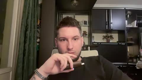 Snapshot of pablo_benzo chatting on October 21, 2025, 3:35 pm pablo_benzo online show from October 21, 2025, 3:35 pm