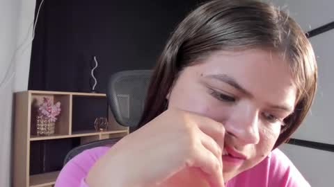 Snapshot of paigejayden chatting on February 14, 2025, 6:29 pm Paige online show from February 14, 2025, 6:29 pm