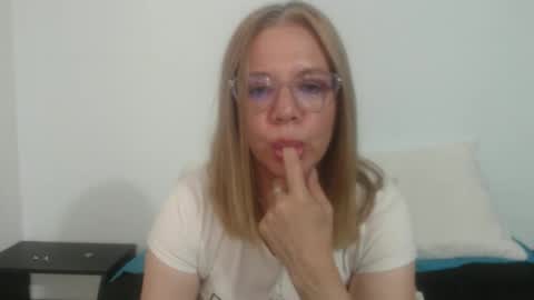 paloma online show from April 27, 2026, 10:08 pm