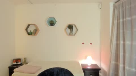 Paloma  online show from February 24, 2026, 8:40 pm