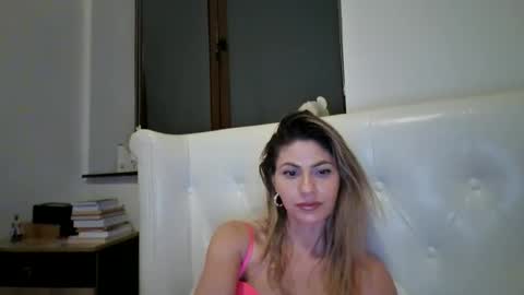 Snapshot of pamela051087 chatting on April 18, 2026, 11:49 pm Pamela051087 online show from April 18, 2026, 11:49 pm
