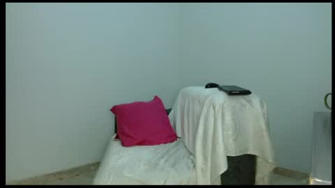 pamela_black_bigcock online show from June 4, 2026, 8:04 pm