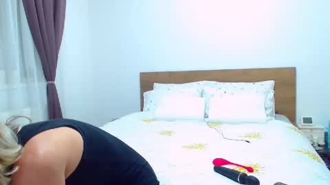 PAMEL ISSY online show from March 23, 2026, 7:12 am