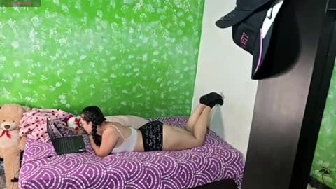 Pamelaa moon online show from May 21, 2026, 4:19 am