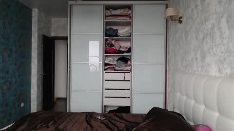 Pamella online show from October 7, 2025, 9:06 am