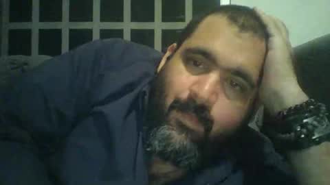 pandaguiar77 online show from April 28, 2026, 7:24 am