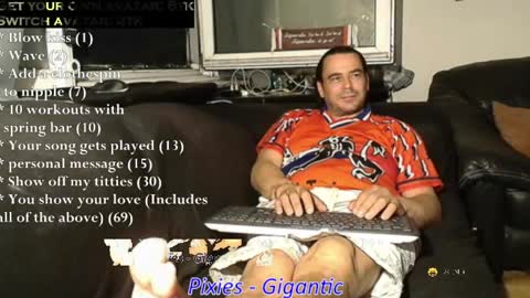 Snapshot of pannenkoekenkeizer chatting on June 2, 2026, 9:39 pm Chris online show from June 2, 2026, 9:39 pm