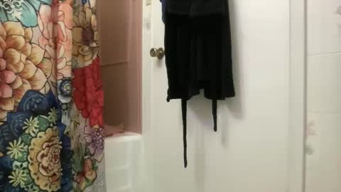 Pantiesofthefae online show from November 21, 2025, 4:27 pm