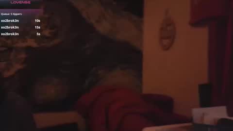 Snapshot of pantslesstraveler_plt chatting on December 17, 2024, 11:39 am PantsLessTraveler online show from December 17, 2024, 11:39 am