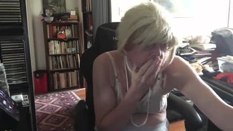 Pantyvioletlace online show from September 16, 2025, 7:15 pm