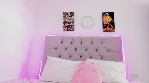 paola online show from December 16, 2024, 6:49 pm