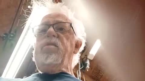 papajb70 online show from November 28, 2025, 1:41 am