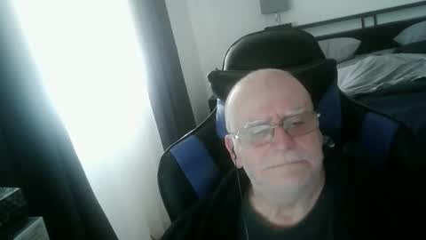 papilly online show from March 29, 2026, 8:09 pm