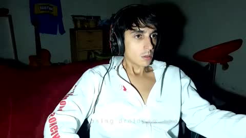 Lau online show from March 3, 2025, 9:44 am