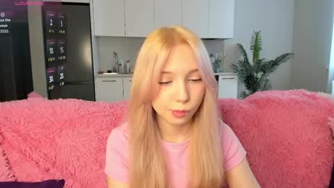 Melena online show from April 3, 2026, 8:34 am