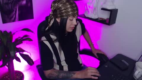 Paris D angelo online show from February 28, 2025, 2:42 am