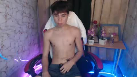 HENRY online show from February 1, 2026, 3:27 am