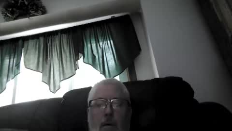 Snapshot of part86 chatting on December 28, 2024, 1:38 pm part86 online show from December 28, 2024, 1:38 pm