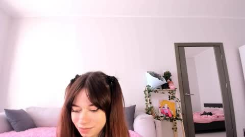 Snapshot of passionate_isabella chatting on October 22, 2025, 3:07 am Bella online show from October 22, 2025, 3:07 am