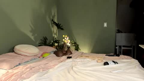 Snapshot of passionlover_ chatting on February 3, 2026, 2:53 am online show from February 3, 2026, 2:53 am