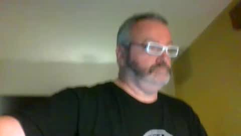 passporttraveler1 online show from October 23, 2025, 12:54 am