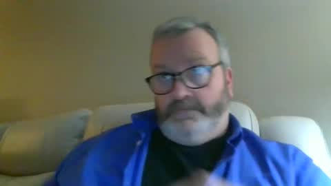 passporttraveler1 online show from February 13, 2026, 2:40 am