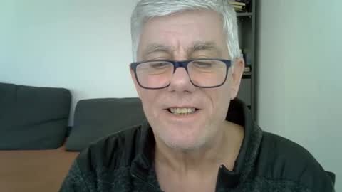 Snapshot of patrick5275 chatting on January 7, 2025, 1:14 pm patrick5275 online show from January 7, 2025, 1:14 pm
