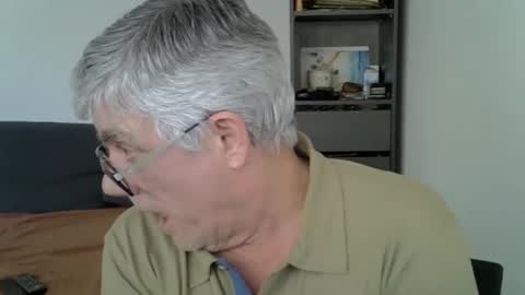 Snapshot of patrick5275 chatting on February 19, 2025, 10:23 am patrick5275 online show from February 19, 2025, 10:23 am