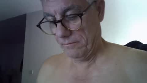 Snapshot of patrick5275 chatting on September 18, 2025, 5:20 am patrick5275 online show from September 18, 2025, 5:20 am