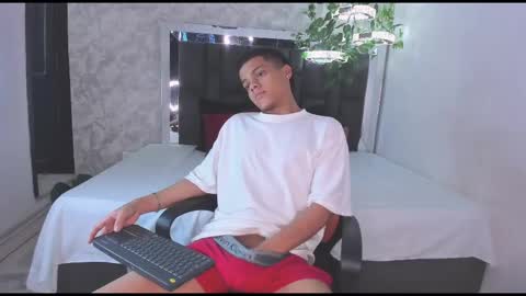 Snapshot of patriick_miller chatting on February 19, 2026, 3:30 pm patriick_miller online show from February 19, 2026, 3:30 pm