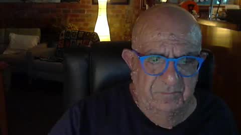 Snapshot of patvac chatting on February 25, 2025, 1:39 pm patvac online show from February 25, 2025, 1:39 pm
