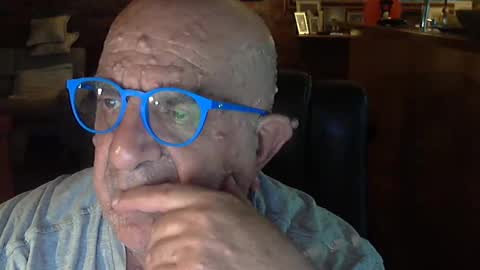 Snapshot of patvac chatting on March 11, 2025, 12:39 pm patvac online show from March 11, 2025, 12:39 pm