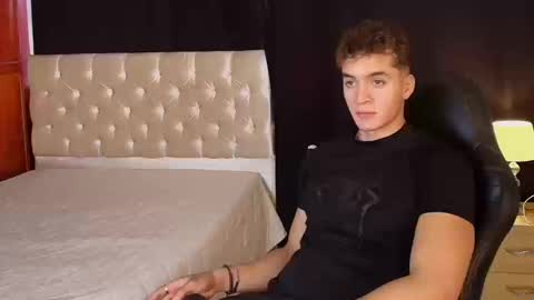 Snapshot of paul_george212 chatting on March 17, 2026, 2:31 pm Paull George online show from March 17, 2026, 2:31 pm