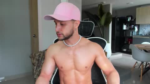 Snapshot of paul_reyborg chatting on February 8, 2026, 3:37 pm Paul online show from February 8, 2026, 3:37 pm