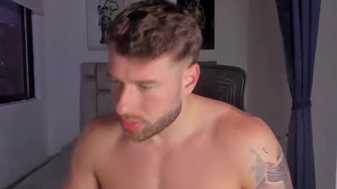 PAUL ROGER online show from February 26, 2025, 11:26 pm