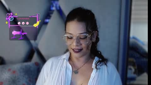 Paula online show from November 2, 2025, 9:39 pm