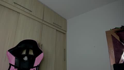 paula princexx online show from December 17, 2024, 5:29 am