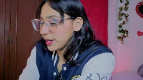 Paula  online show from May 15, 2026, 6:09 am