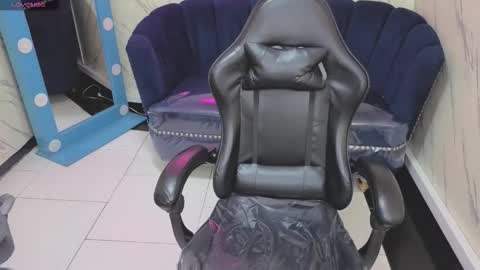 Live 800am 200pm COLOMBIAN HOUR online show from October 13, 2025, 1:00 pm