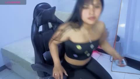 Live 800am 200pm COLOMBIAN HOUR online show from December 5, 2025, 1:09 pm