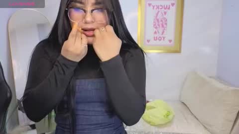 Live 800am 200pm COLOMBIAN HOUR online show from December 20, 2025, 1:29 pm