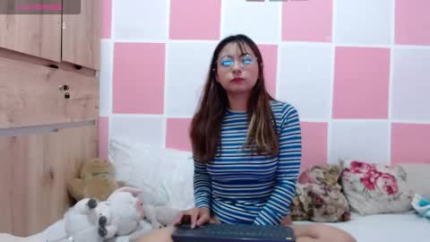 Paulina mosh online show from November 10, 2025, 11:53 am