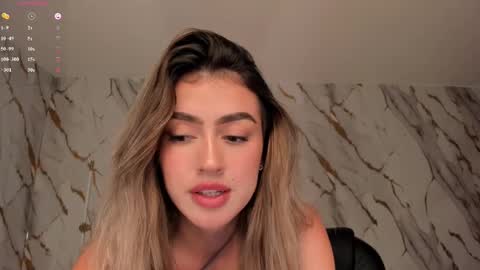 Paulina Santos  online show from March 4, 2025, 10:27 pm