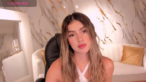 Paulina Santos  online show from March 5, 2025, 7:06 pm