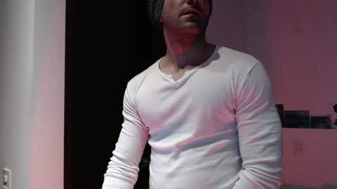 Snapshot of paulripped chatting on December 16, 2025, 1:32 am Paul online show from December 16, 2025, 1:32 am