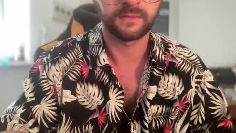 love bush online show from September 21, 2025, 11:34 am